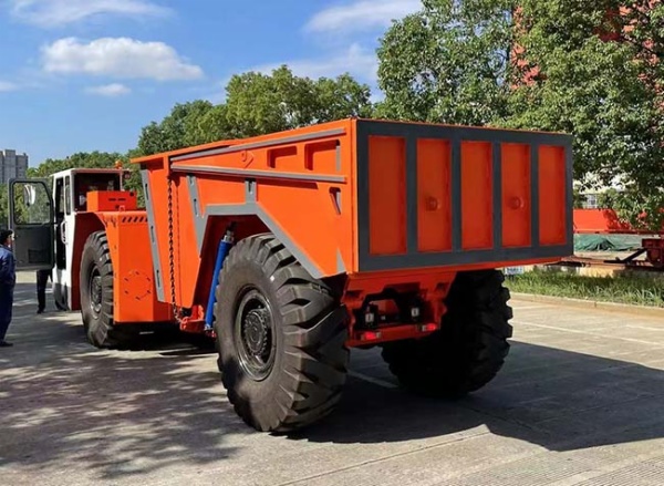 Underground Dump Truck